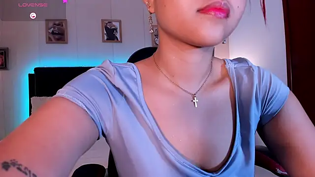 Snapshot of MAYASMITH__ chatting on 07.14.26 MAYASMITH online show from 07.14.26