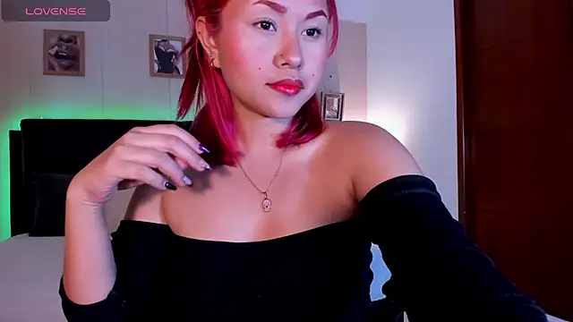 Snapshot of MAYASMITH__ chatting on 07.26.26 MAYASMITH online show from 07.26.26