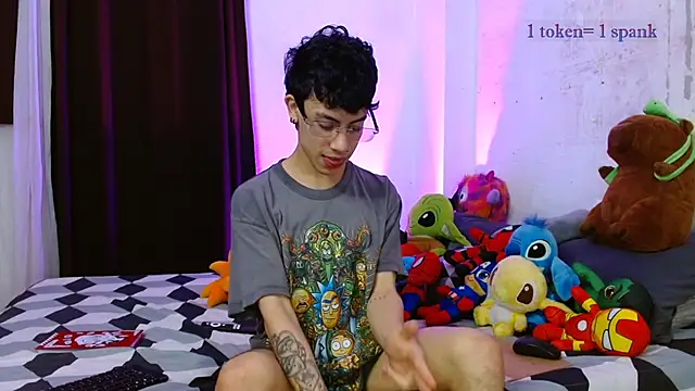 aaronjames1 online show from 01.05.26