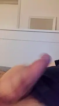 Snapshot of NewJoiner chatting on 03.24.26 NewJoiner online show from 03.24.26