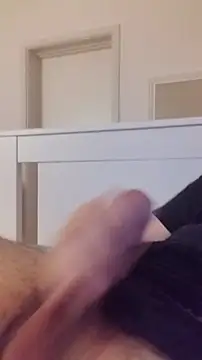 Snapshot of NewJoiner chatting on 03.27.26 NewJoiner online show from 03.27.26