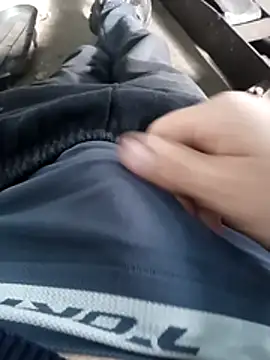 Snapshot of bemmagrinho36 chatting on 10.31.25 bemmagrinho36 online show from 10.31.25