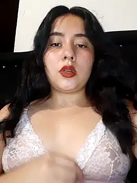 Snapshot of Yuli-27 chatting on 02.12.26 Yuli-27 online show from 02.12.26