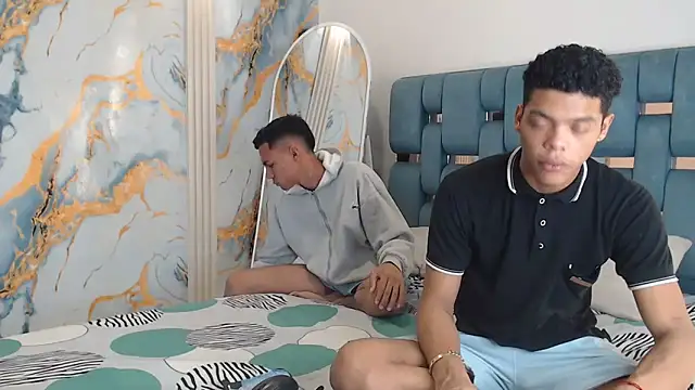 PRETTY FEM online show from 04.29.26