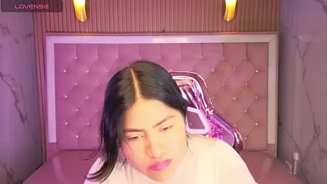 Victoria b  online show from 11.04.25