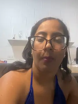 Snapshot of Jessyivonne chatting on 11.04.25 Jessyivonne online show from 11.04.25