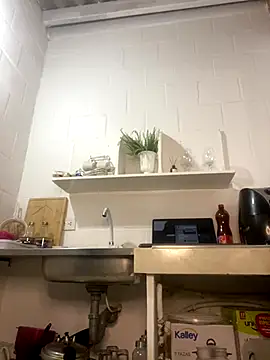 Snapshot of Jessyivonne chatting on 11.19.25 Jessyivonne online show from 11.19.25