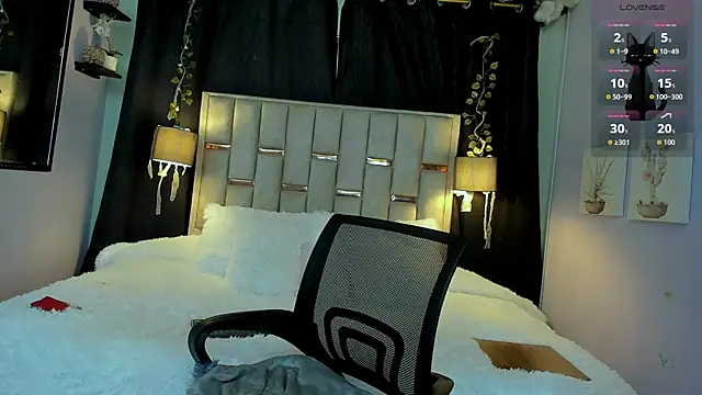 Snapshot of melody-rouss chatting on 11.03.25 melody-rouss online show from 11.03.25