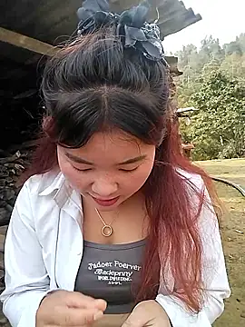 lylylove online show from 03.18.26