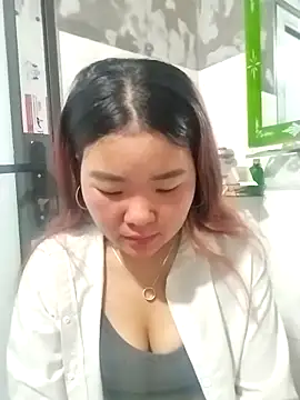 lylylove online show from 04.29.26
