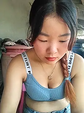 lylylove online show from 06.14.26