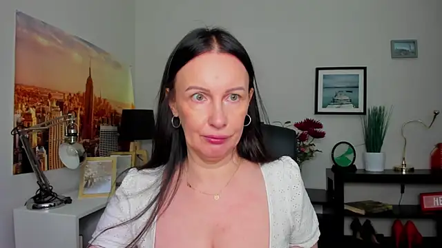 Velvet Jasmine online show from 09.12.25