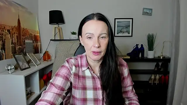 Velvet Jasmine online show from 02.10.26