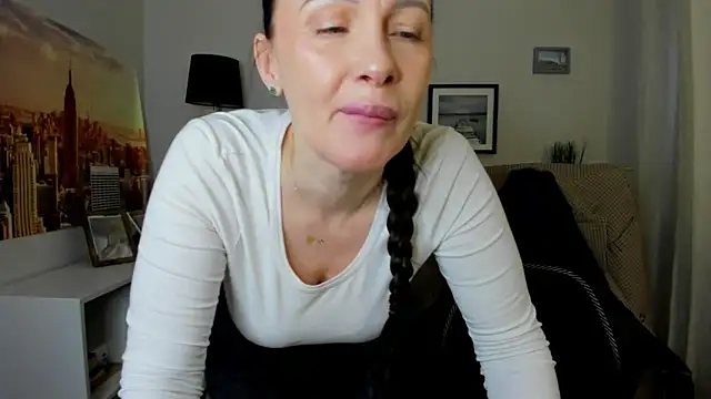 Velvet Jasmine online show from 03.11.26