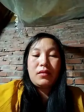 Snapshot of miss-su chatting on 02.25.26 miss-su online show from 02.25.26