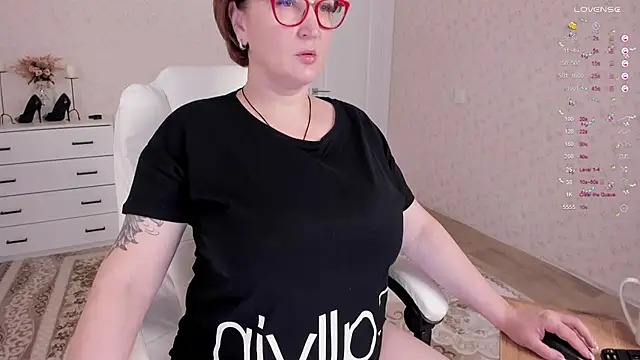 Sanata James online show from 10.23.25