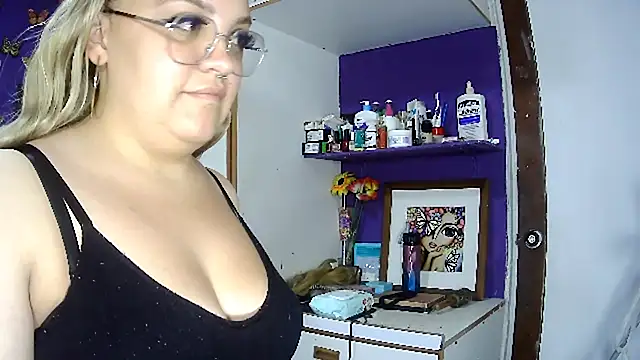 Sasha TK online show from 10.26.25