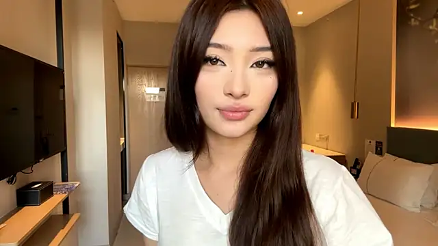 Snapshot of LaurelLeier chatting on 01.11.26 LaurelLeier online show from 01.11.26