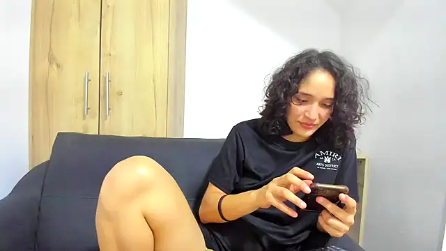 Snapshot of TeensNews18 chatting on 09.12.25 TeensNews18 online show from 09.12.25