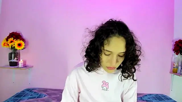 Snapshot of TeensNews18 chatting on 09.18.25 TeensNews18 online show from 09.18.25