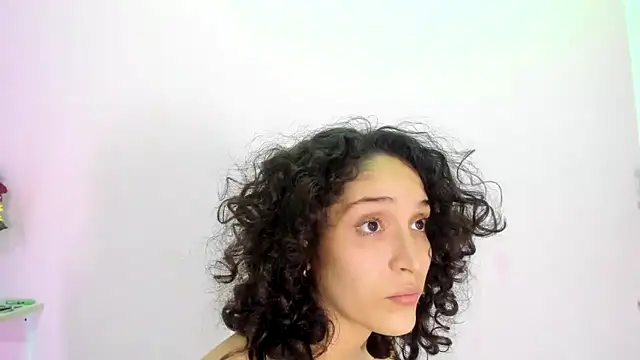 Snapshot of TeensNews18 chatting on 09.23.25 TeensNews18 online show from 09.23.25