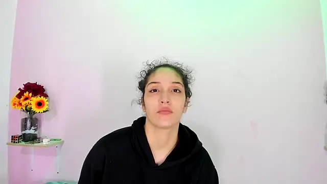 Snapshot of TeensNews18 chatting on 09.28.25 TeensNews18 online show from 09.28.25