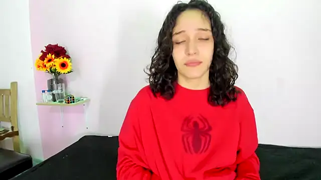 Snapshot of TeensNews18 chatting on 09.29.25 TeensNews18 online show from 09.29.25