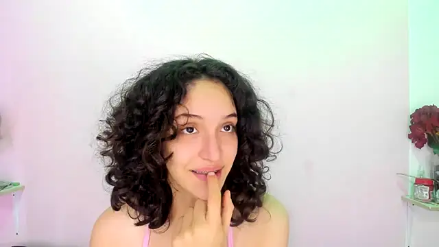 Snapshot of TeensNews18 chatting on 09.30.25 TeensNews18 online show from 09.30.25