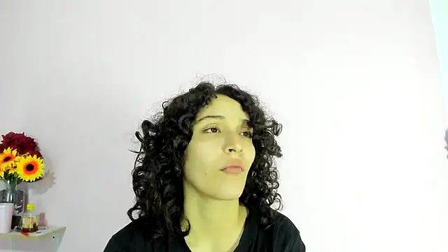 Snapshot of TeensNews18 chatting on 10.10.25 TeensNews18 online show from 10.10.25