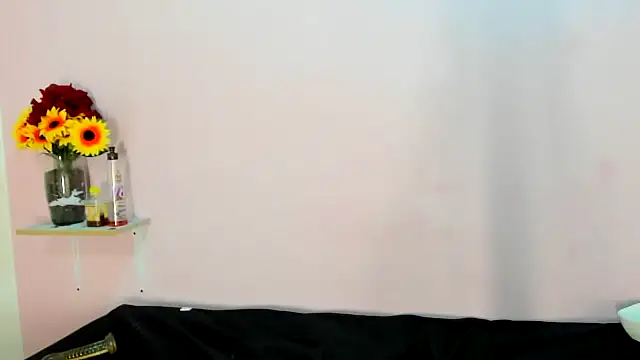 Snapshot of TeensNews18 chatting on 10.20.25 TeensNews18 online show from 10.20.25