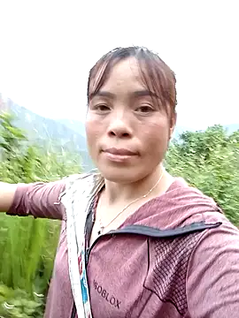 Maymay0033 online show from 10.27.25