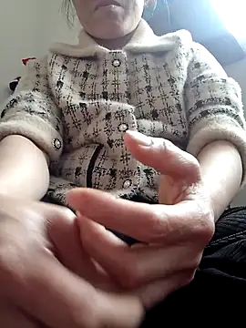 Maymay0033 online show from 11.18.25