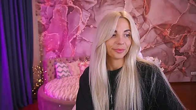 BellaRayyy online show from 10.27.25