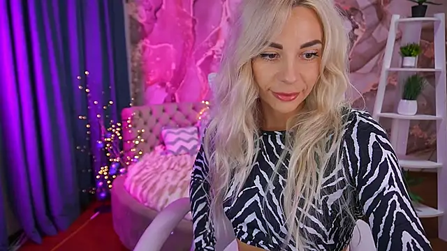 BellaRayyy online show from 11.02.25