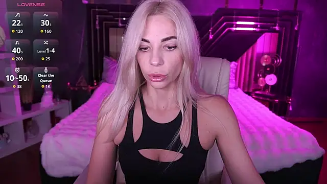 BellaRayyy online show from 12.22.25