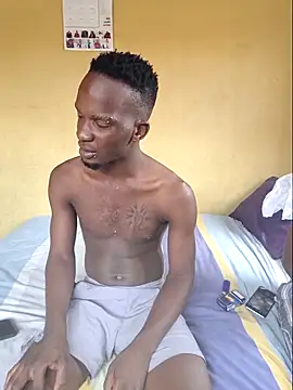 Snapshot of RAWFREAKYVERSE chatting on 02.25.26 RAWFREAKYVERSE online show from 02.25.26