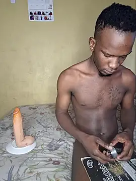 Snapshot of RAWFREAKYVERSE chatting on 03.14.26 RAWFREAKYVERSE online show from 03.14.26