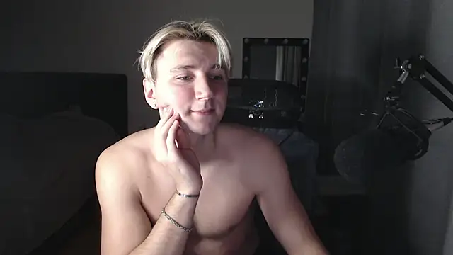 Elvin Vaenight online show from 11.01.25