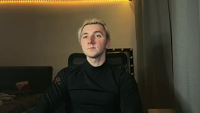 Elvin Vaenight online show from 02.04.26