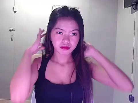 Snapshot of nathalie_x chatting on 10.31.25 nathalie x online show from 10.31.25