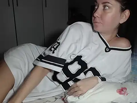 Snapshot of petite_danielle chatting on 12.02.25 petite danielle online show from 12.02.25