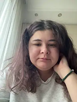 AliceCurlyX online show from 02.04.26