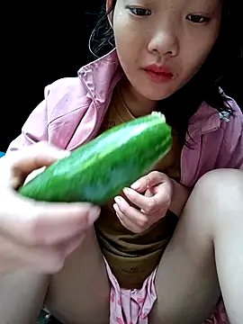 Snapshot of Ananine chatting on 10.25.25 Ananine online show from 10.25.25