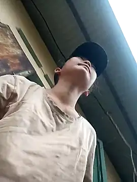 Snapshot of Ananine chatting on 11.08.25 Ananine online show from 11.08.25