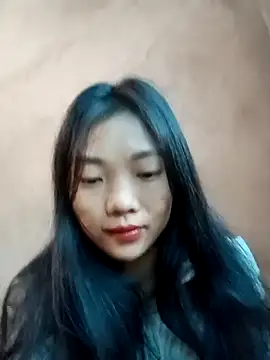 Snapshot of Ananine chatting on 11.28.25 Ananine online show from 11.28.25