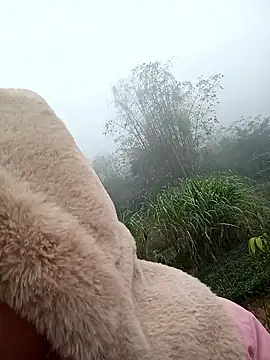 Snapshot of Ananine chatting on 01.16.26 Ananine online show from 01.16.26