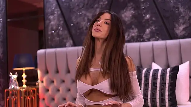 Snapshot of StephieRouse chatting on 02.06.26 StephieRouse online show from 02.06.26