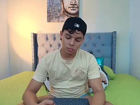 stewart mateo  online show from 10.04.25