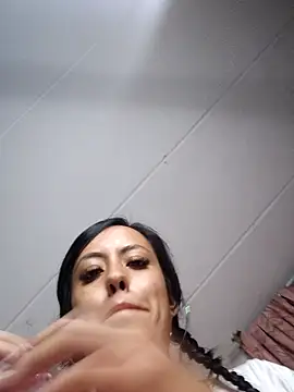 Queen Ashly online show from 02.10.26