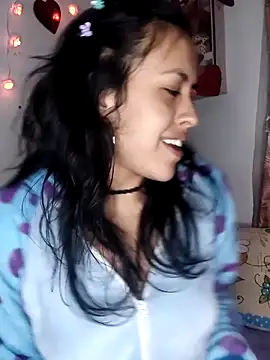 Snapshot of Queen_Ashly chatting on 04.11.26 Queen Ashly online show from 04.11.26